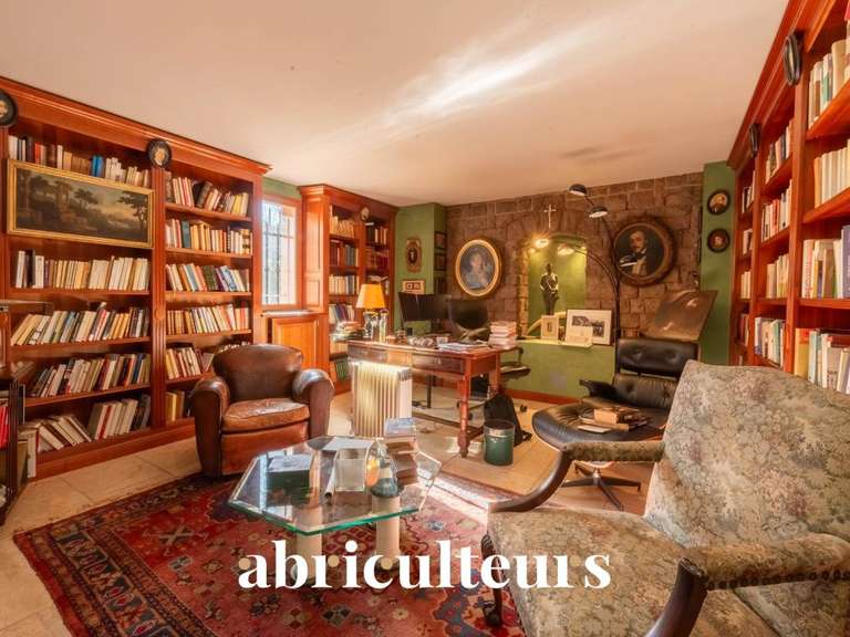 Maison Saint-Raphaël - 4 chambres - 300m²