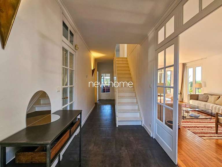 Maison Saint-Raphaël - 5 chambres - 185m²