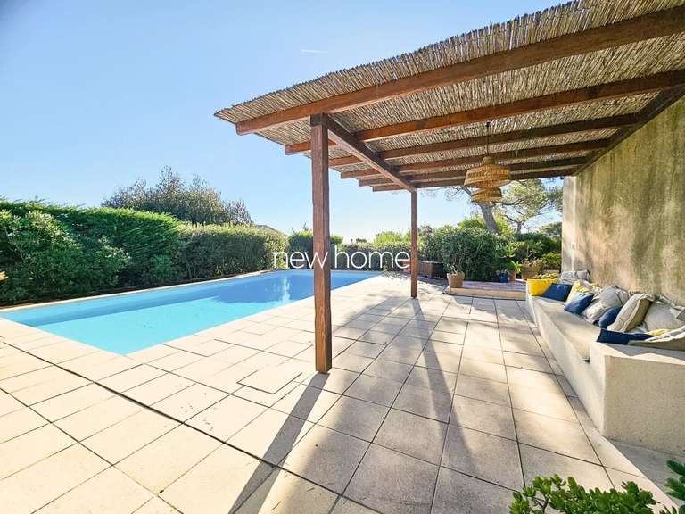 Maison Saint-Raphaël - 5 chambres - 185m²