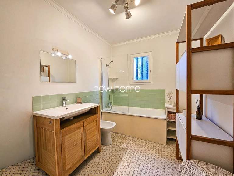 Maison Saint-Raphaël - 5 chambres - 185m²