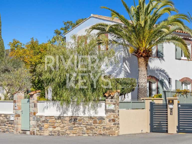 Maison Saint-Raphaël - 2 chambres - 81m²