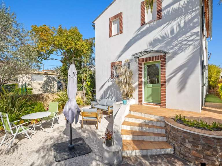 House Saint-Raphaël - 2 bedrooms - 81m²
