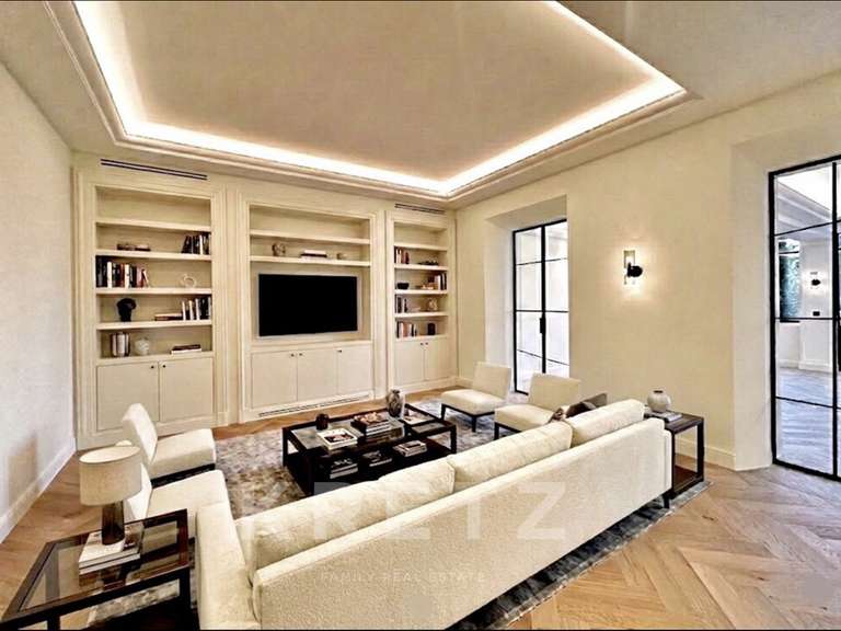 Maison Saint-Raphaël - 6 chambres - 410m²