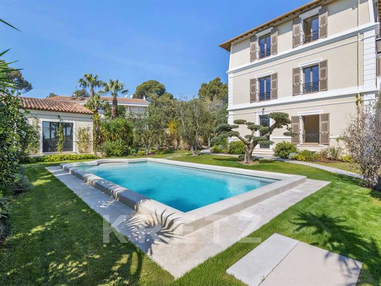 Maison Saint-Raphaël - 6 chambres - 410m²