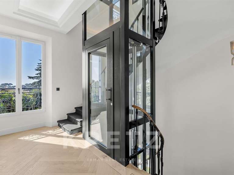 Maison Saint-Raphaël - 6 chambres - 410m²