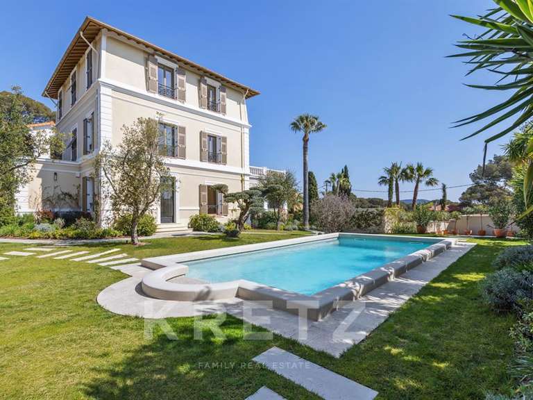 Maison Saint-Raphaël - 6 chambres - 410m²