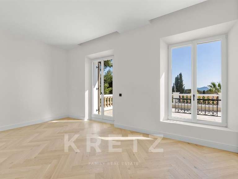 Maison Saint-Raphaël - 6 chambres - 410m²