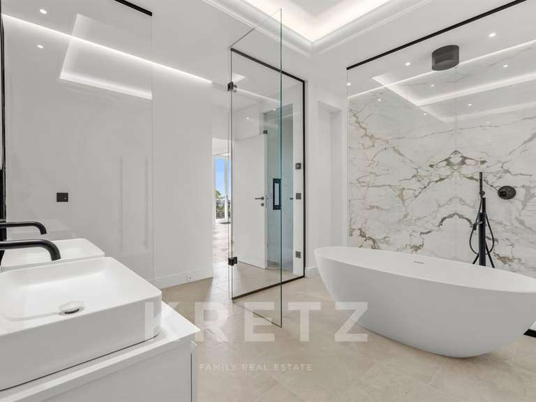 Maison Saint-Raphaël - 6 chambres - 410m²