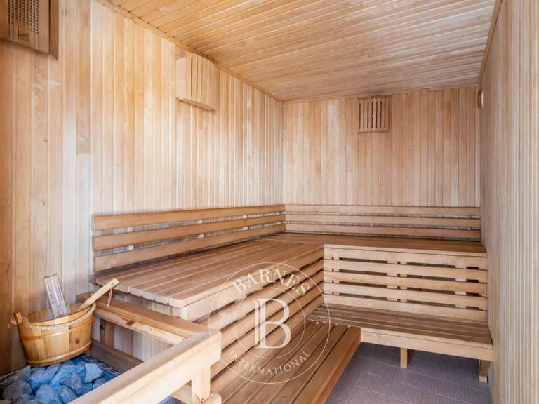 Maison Saint-Raphaël - 4 chambres - 324m²