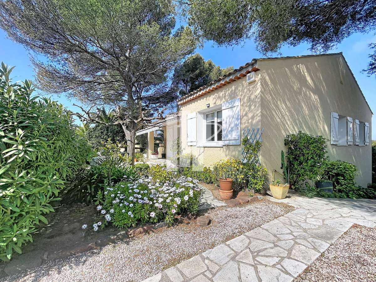 House Saint-Raphaël