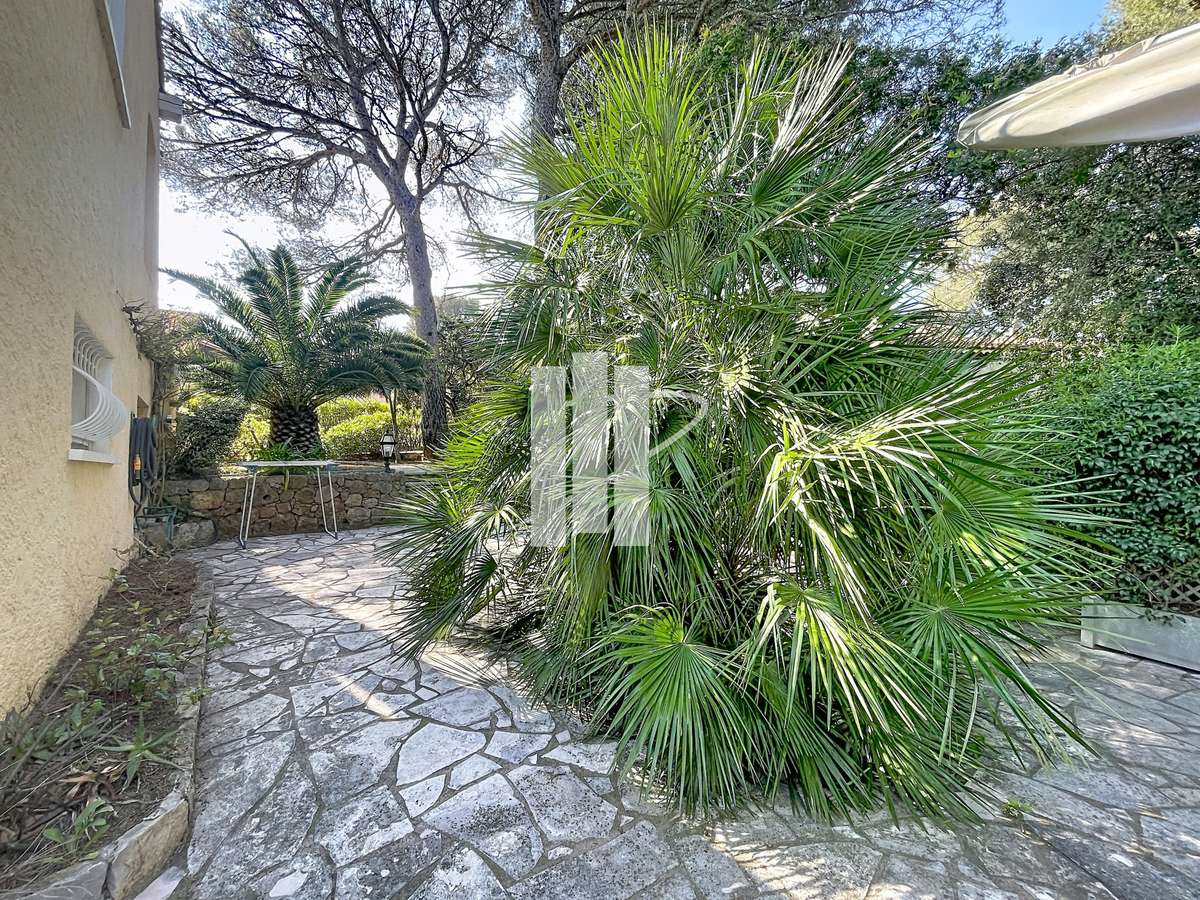 House Saint-Raphaël