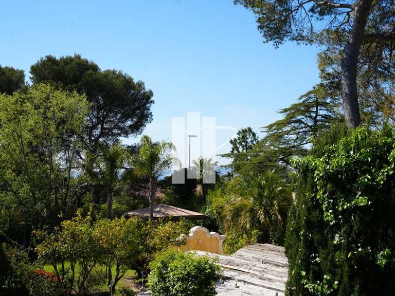 Maison Saint-Raphaël - 5 chambres - 300m²