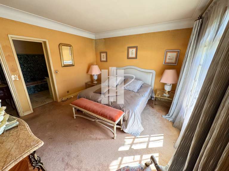 Maison Saint-Raphaël - 5 chambres - 300m²