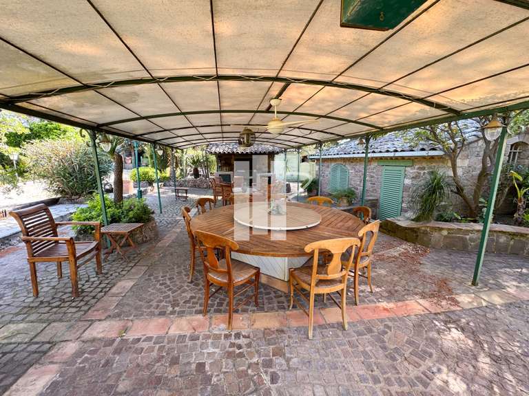 Maison Saint-Raphaël - 5 chambres - 300m²