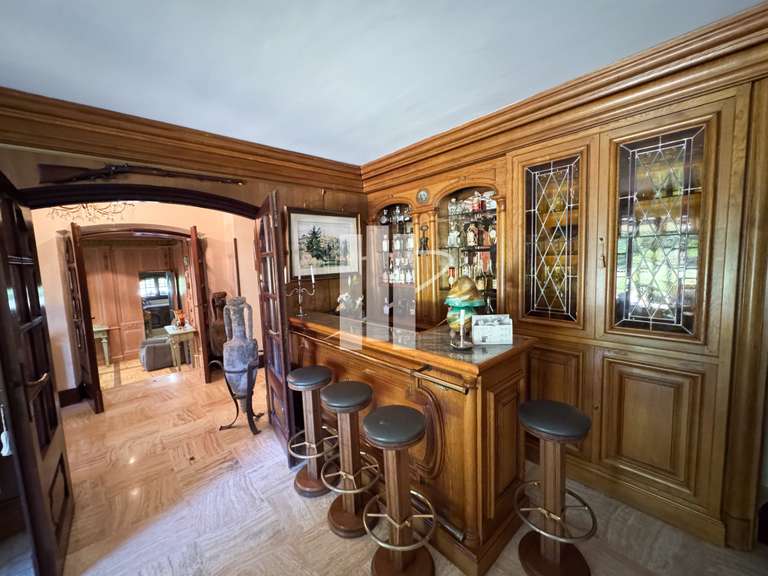 Maison Saint-Raphaël - 5 chambres - 300m²