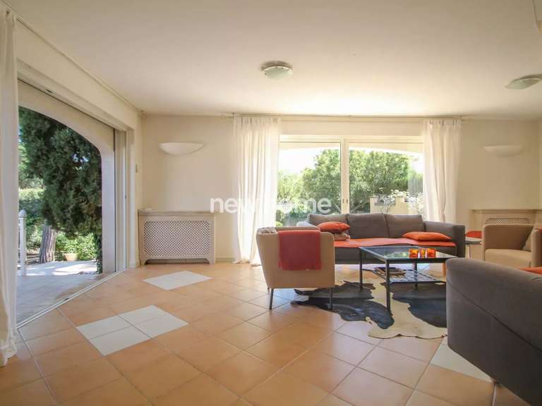 Maison Saint-Raphaël - 5 chambres - 275m²