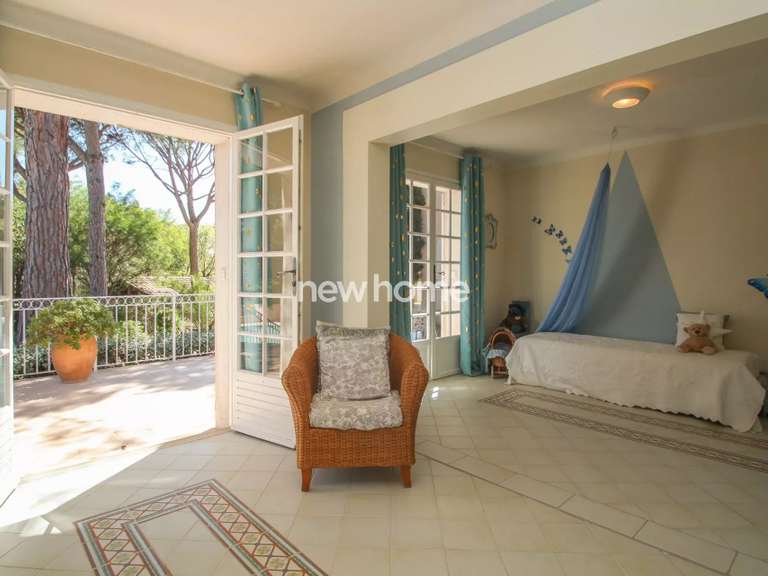 Maison Saint-Raphaël - 5 chambres - 275m²