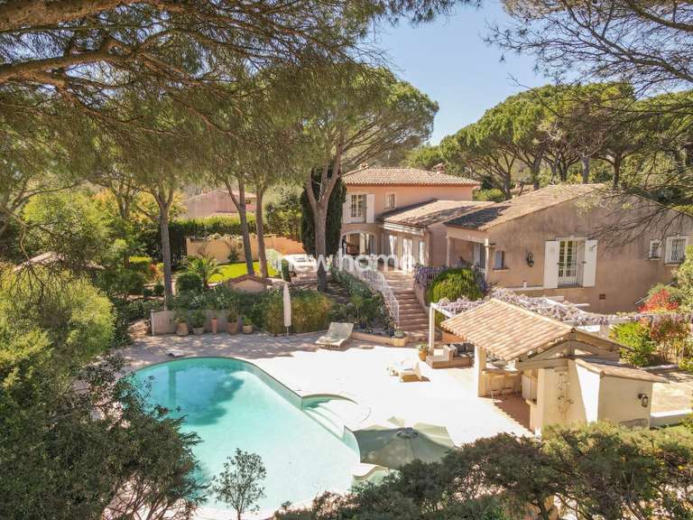 Maison Saint-Raphaël - 5 chambres - 275m²