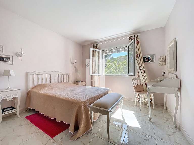 Maison Saint-Raphaël - 3 chambres - 126m²