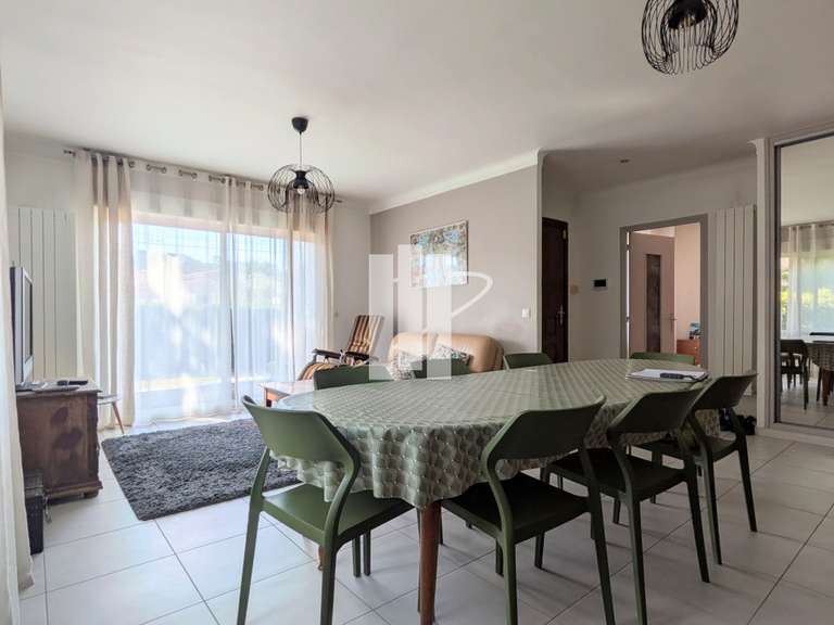 Maison Saint-Raphaël - 4 chambres - 120m²