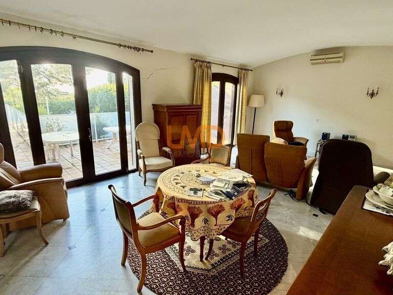 Maison Saint-Raphaël - 4 chambres - 143m²