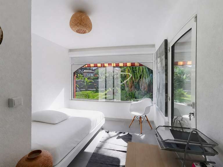Maison Saint-Raphaël - 5 chambres - 155m²