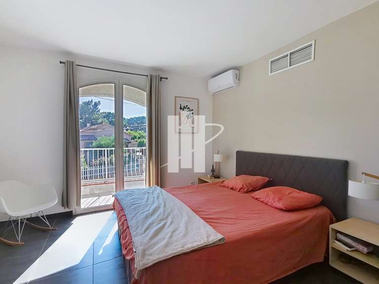 Maison Saint-Raphaël - 5 chambres - 155m²