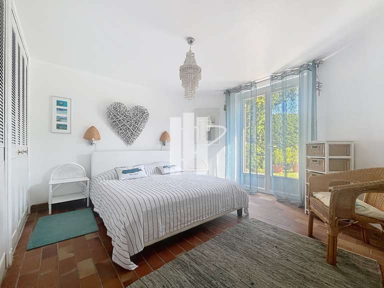 Maison Saint-Raphaël - 4 chambres - 194m²