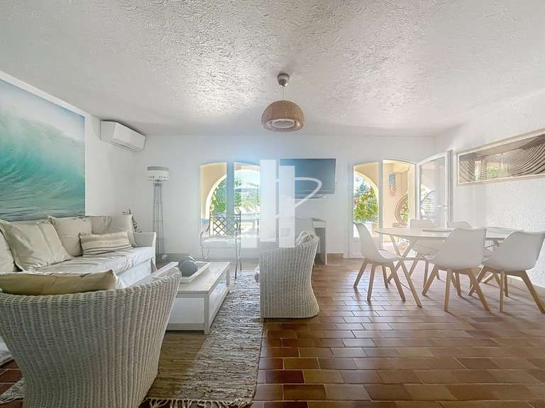 Maison Saint-Raphaël - 4 chambres - 194m²