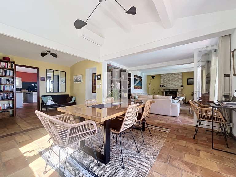 Maison Saint-Raphaël - 4 chambres - 194m²