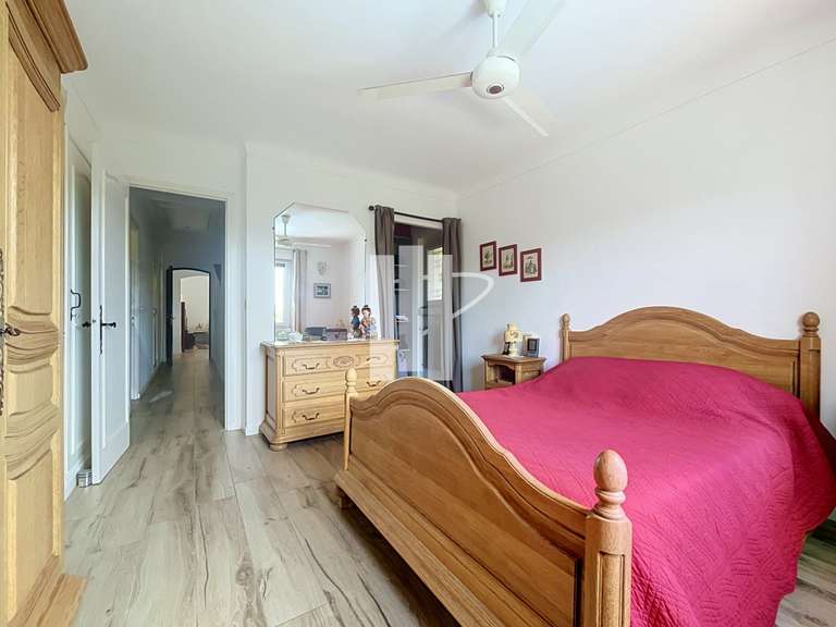 Maison Saint-Raphaël - 4 chambres - 229m²