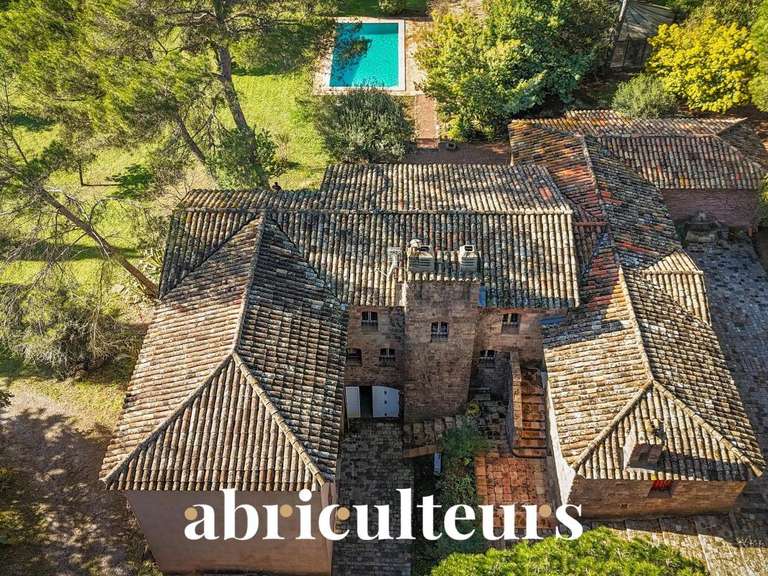 House Saint-Raphaël - 4 bedrooms - 300m²