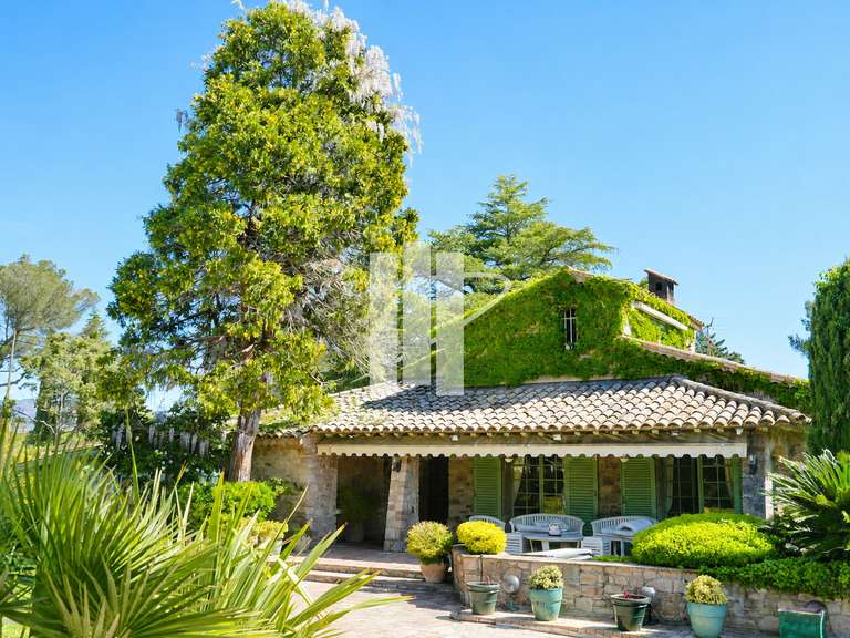 Maison Saint-Raphaël - 5 chambres - 300m²