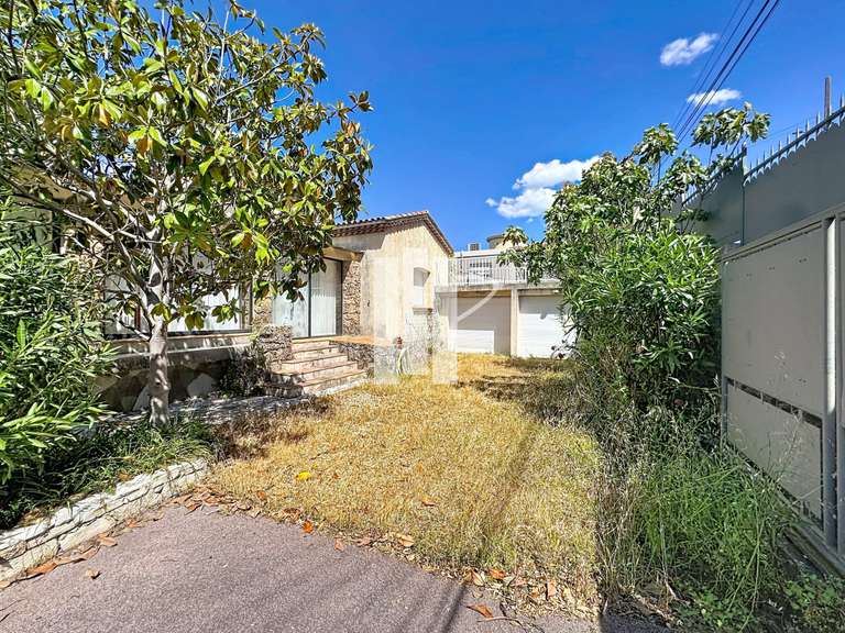 Maison Saint-Raphaël - 5 chambres - 230m²
