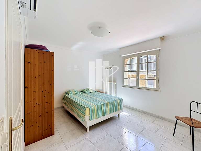 Maison Saint-Raphaël - 5 chambres - 230m²
