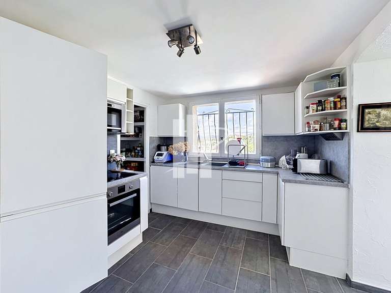 Maison Saint-Raphaël - 5 chambres - 230m²