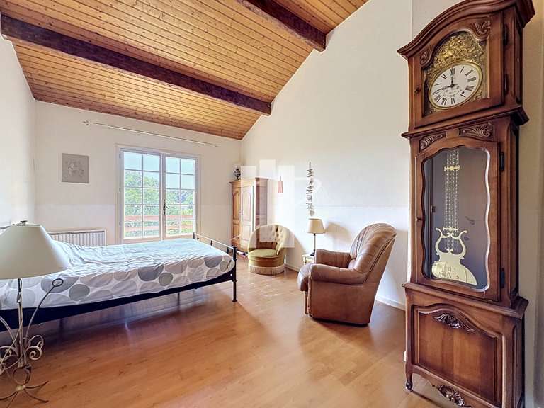 Maison Saint-Raphaël - 4 chambres - 196m²