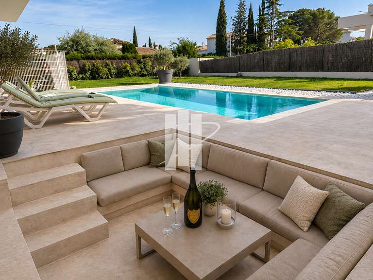 Maison Saint-Raphaël - 6 chambres - 235m²