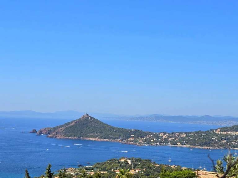 Land with Sea view Saint-Raphaël - 2183m²