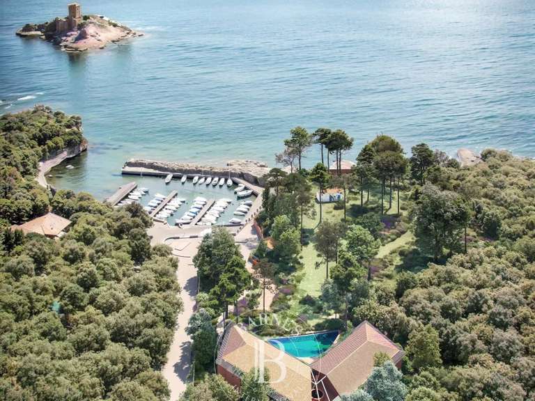 Terrain avec Vue sur mer Saint-Raphaël - 11000m²