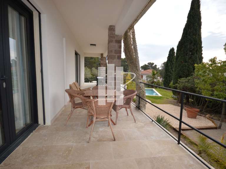 Villa Saint-Raphaël - 4 bedrooms - 195m²