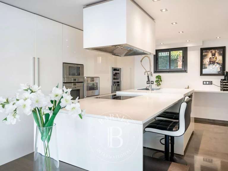 Villa Saint-Raphaël - 3 bedrooms - 229m²