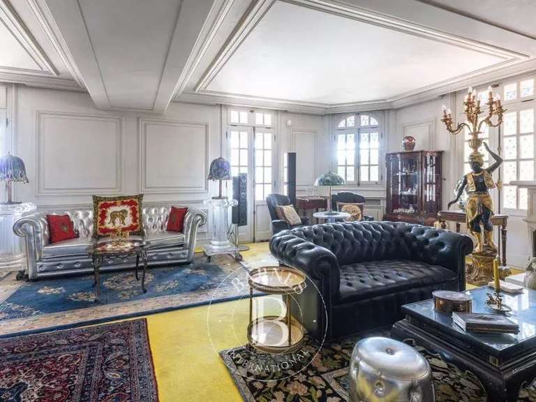 Villa Saint-Raphaël - 4 bedrooms - 340m²