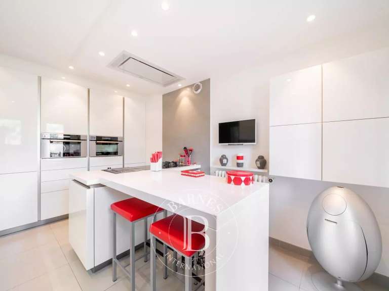 Villa Saint-Raphaël - 4 bedrooms - 220m²