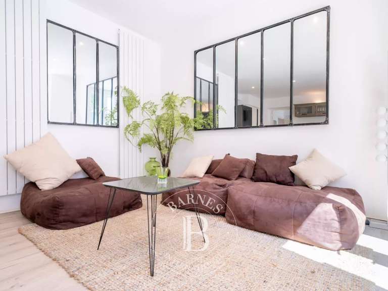 Villa Saint-Raphaël - 6 bedrooms - 360m²