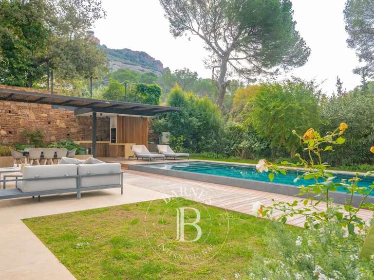 Villa Saint-Raphaël - 4 chambres - 170m²