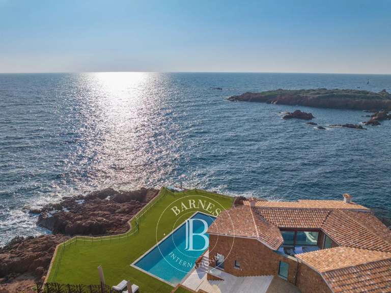 Villa Saint-Raphaël - 4 chambres - 350m²