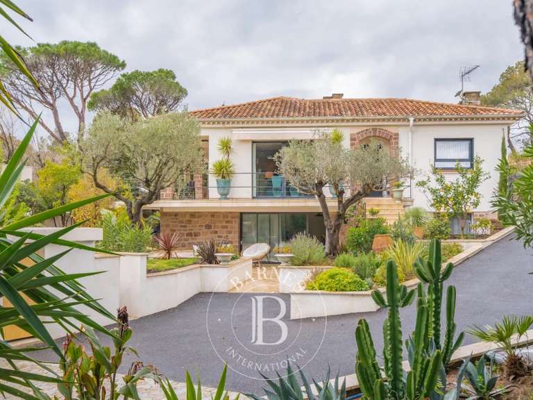 Villa Saint-Raphaël - 4 chambres - 194m²