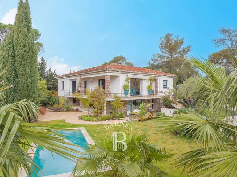 Villa Saint-Raphaël - 4 chambres - 194m²