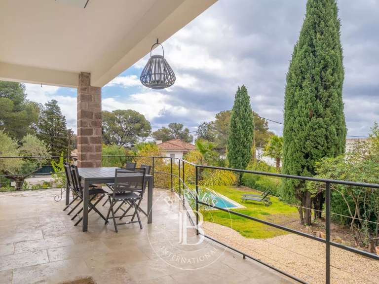 Villa Saint-Raphaël - 4 chambres - 194m²